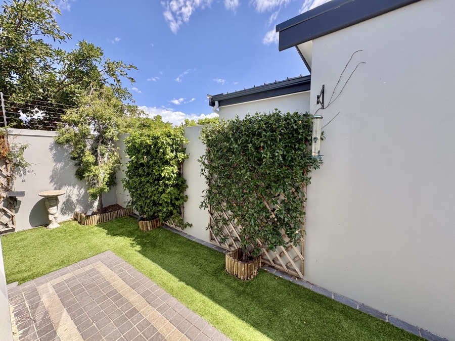 3 Bedroom Property for Sale in Sandown Western Cape